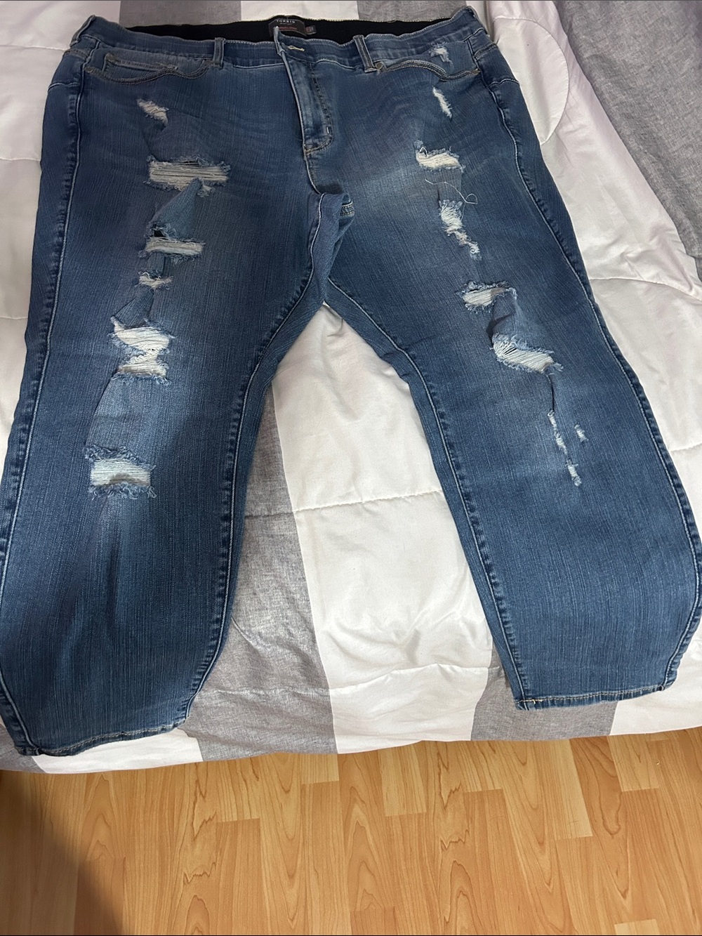 torrid Distressed Bombshell skinny jeans